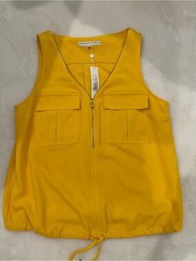 Trina Turk front zip sleeveless top